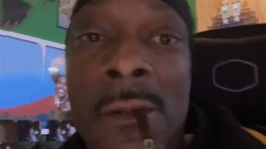 Snoop Dogg's Super Bowl TV shock setup seen by NFL fans to watch Chiefs-Eagles