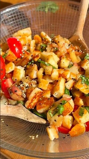 The Best Crispy Halloumi Salad for Summer