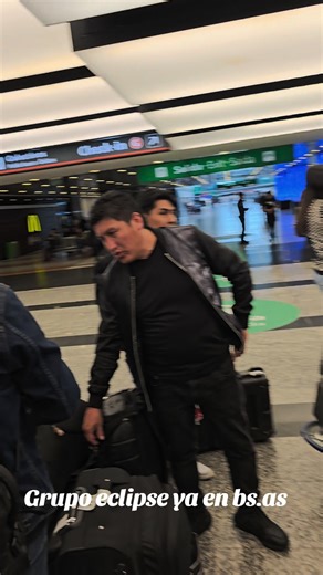 Grupo Eclipse - Eduardo Balderrama Ya en Buenos Aires #GrupoEclipse #cumbiadelrecuerdo #CumbiaBoliviana #cumbia | HL Producciones