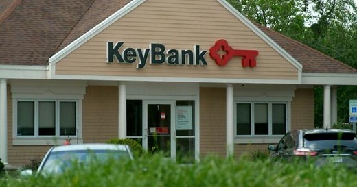 Small business almost out of thousands of dollars after falling for fake website scam