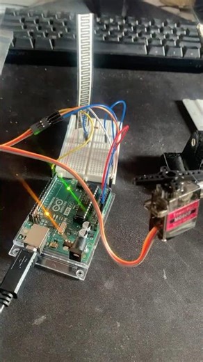 Controlling a servo using a bend with Arduino