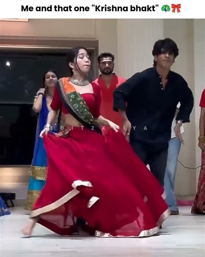 𝘔𝘦 𝘢𝘯𝘥 𝘵𝘩𝘢𝘵 𝘰𝘯𝘦 "𝘬𝘳𝘪𝘴𝘩𝘯𝘢 𝘣𝘩𝘢𝘬𝘵" 🦚🎀✨!! #radhakrishna #radhakesenajale #dance #bhaktishorts #edit :)