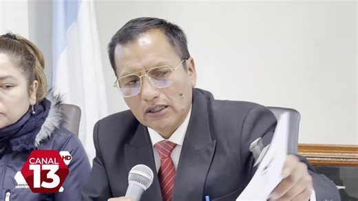 ALCALDE DE UYUNI ACLARA SOBRE LA LEY DE ZONIFICACIÓN Y ACTUALIZACIÓN DEL COBRO DE BIENES INMUEBLES. En conferencia de prensa, el alcalde del Gobierno Autónomo Municipal de Uyuni brindó un informe detallado sobre el cobro de impuestos a bienes inmuebles, aclarando que este proceso responde a un trabajo técnico y responsable que se realiza después de más de 27 años sin actualización en el municipio. “Las obras se hacen con recursos económicos, y prácticamente no había recursos por concepto de impu