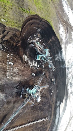 Bagger 293 🚜 The Earth-Eating Mega Machine That Dwarfs Skyscrapers!