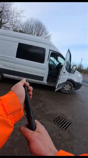 Ignition barrel replacement for this Ford Transit '18 #lockwize #autolocksmith #pov #fordvan