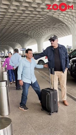 Boman Irani's FUN banter with paps at the airport 😂 #shorts #bomanirani #spotted