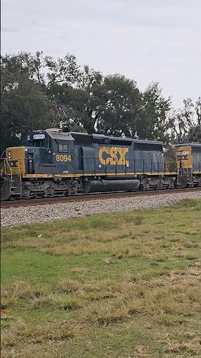 1/14/26 EMD GP Fest in Dade City! CSX W027 CWR Rail Train Stops for a Meet w/ M604 (8435+8094+6517!)