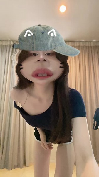 来更新啦～舞一个 #🇲🇾 #🐷