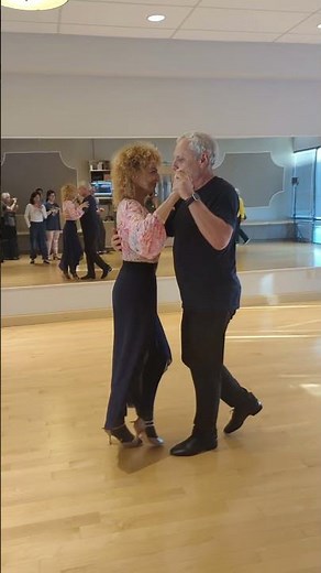 Advanced Argentine tango dance practice steps