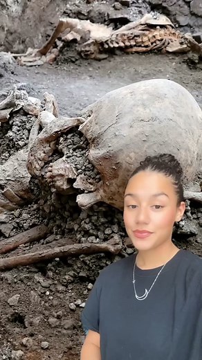 #Archeologists uncovered two #skeletons in #Pompeii — changing what we all think happened when #mountvesuvius #erupted in 79 A.D. — here's what else they found. #history #historytok #travel #romanhistory #italy #pompeiiitaly
