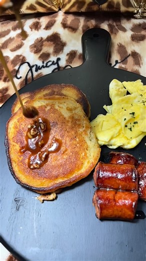 Pecan Pie Pancakes Using @Krusteaz Sweet Cream Pancake Mix Instructions For The Topping: 3/4 Tbsp Unsalted Butter 1/2 Tbsp Brown Sugar 1/8 Cups Of Pecans 1/8 Cups Of Corn Syrup 1/2 Tsp Vanila 1/2 tsp browning (optional) Pinch Of Salt Combine all ingredients except pecans in a sauce pan. Once everything is well incorporated add pecans & mix well. Best to make mixture last & pour while it is hot. #pecan #pie #pancakes #houston #pecanpie | Eatin Wit Jay Mo