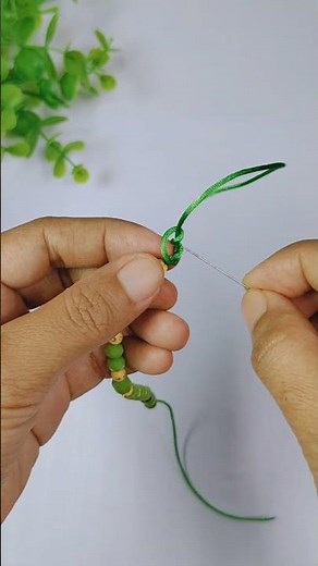 easy trick how to knots tightly without leaving any gap #macramebracelet #paracordknots