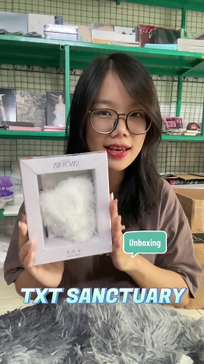 Unboxing Album TXT Sanctuary: Khám Phá Chi Tiết