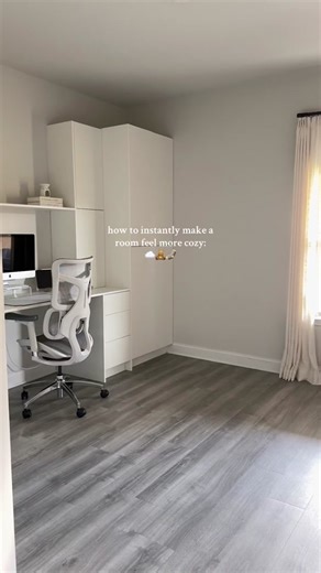 so soft and plush ☁️🧸🥹 my number 1 tip to make a room feel extra cozy!! #cozyathome #cozyvibes #cozyroom #cozyhome #roomdecor #roominspo #aestheticroom #neutralhome #neutralaesthetic #homeinspo #homeaesthetic #bedroomdecor #roomaesthetic #roommakeover #homedecor #homefinds #cozytok #fyp #fypシ