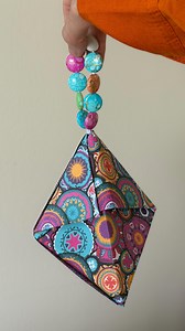 An origami gift box with a beaded handle that turns into a bracelet, simple idea, but I hope you like it #fyp #gift #giftbox #origami #byrubbia #instareels #giftideas #diy #ideas #tutorial #bracelet #jewellery #handmade | Rubbia