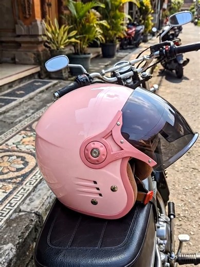 Helm Bipplast Terbaru Warna Pink dengan Busa Coklat — Review Singkat