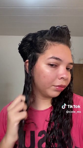 Sparkle Up Your Look with Glitter Hair Hacks!