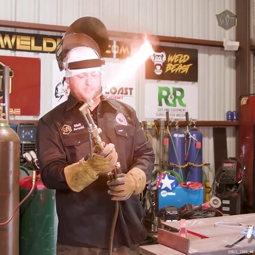 155K views · 3.2K reactions | Matt from Warrior Welding Tx wants to show us how to properly set up and use a cutting torch. Safety is number one in any work environment so Matt goes over safety and some field fabrication as well as cutting techniques. #cuttingtorch #safetyfirst #warriorwelding #weldinghowto | WeldTube | Facebook