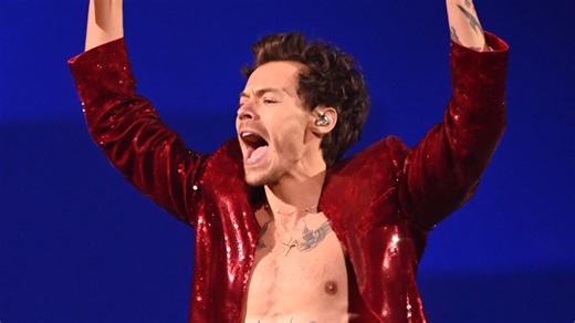 Harry Styles Sings One Direction Favorite At First Show After 2-Month Hiatus: WATCH