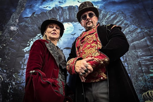 Mr and Mrs Halloween return to Wicksteed Park with spooky family friendly interactive walkthrough attraction