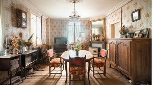 Secret room discovered in an abandoned French manor