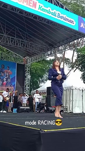 Gara gara sebotol @lusyanajelita adella live alun alun karanganyar kebumen #lusyanajelita #adella #garagarasebotolminuman