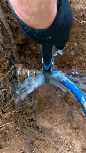 Water meter leak repair 🌱💦 Leak was coming from the brass connection on the dual check at this customer’s meter. Replaced the failed dual check valve and used PEX to connect to the existing service #diy #asmr #fyp #reels #homerepair #plumbingrepair #foryou #plomero #handyman | The Plumberlorian
