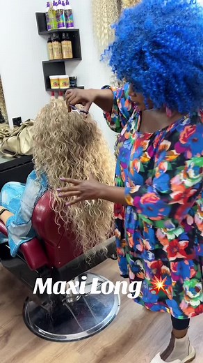 Maxi Long Curly Hair Extensions Haul at Afrosalon Poznań