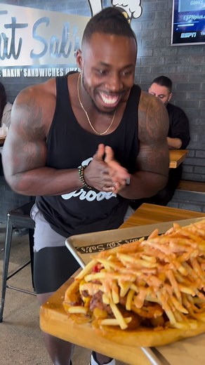 1M views · 6.3K reactions | Shark bite vs fat sals biggest sub FatSal's #funny #foodie #sandwich #foodporn #sharkbite | Biggroove | Facebook