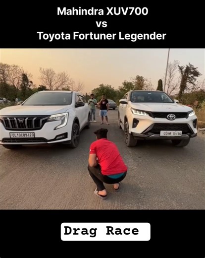 Mahindra XUV700 vs Toyota Legender Drag Race #shorts #mahindra #xuv700 #toyota #fortuner