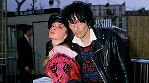 Avec Catherine Ringer, ils se sont rencontrés en 1979 et sont restés ensemble jusqu'à la disparition de Fred Chichin ! Retour sur la belle histoire des Rita Mitsouko ❤️ | Télé Loisirs