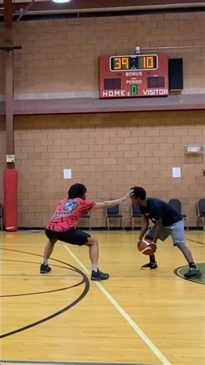 Strong finish #basketball #shortsviral #ballislife #viralshorts