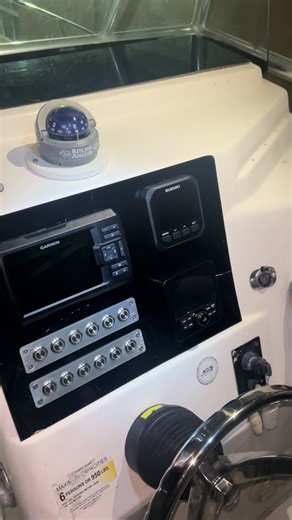 Simplify Your Boating Experience with Boat Broker Services