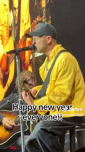 Happy new year everyone!! #onerepublic #happynewyear #concerts