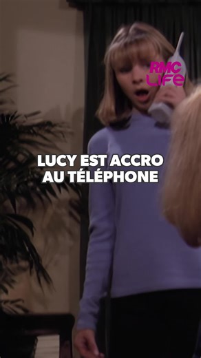 👨‍👩‍👧‍👧 Elle occupe la ligne en permanence ! ▶️ Retrouvez la série 7 À la maison, du lundi au vendredi à partir de 12h45 sur #RMCLife et en streaming sur RMC BFM PLAY ! #rmclife #7alamaison #serie #culte