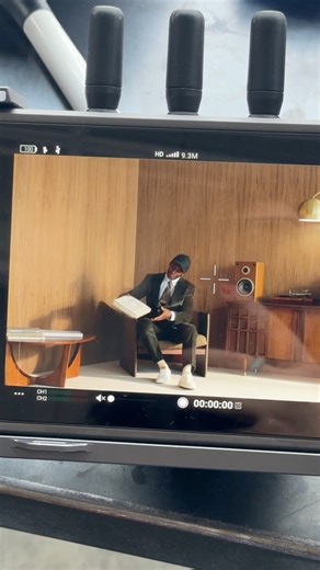 A look into the Allen Edmonds Fall 2025 campaign. | Allen Edmonds