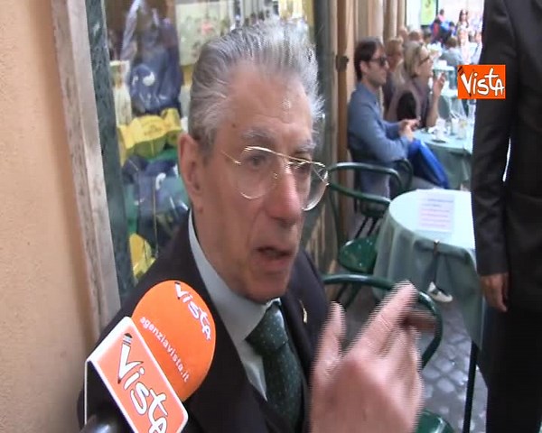 È morto Umberto Bossi. Addio al 'senatùr'