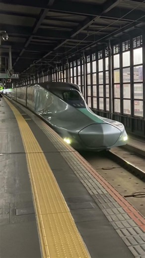 2026/06/06(土) JR盛岡駅11番線ホーム 次世代新幹線E956形S13編成ALFA-X(アルファエックス)試運転回送、上り入線シーン🚄