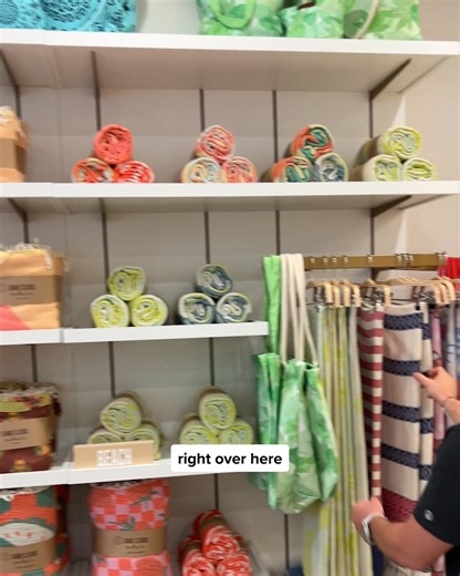 Discover NEW must-haves, including Bath towels, PARTY BLANKETS, Beach towels, Ponchos, and all-new Tote bags at our NEW Irvine Spectrum Store. | Sand Cloud