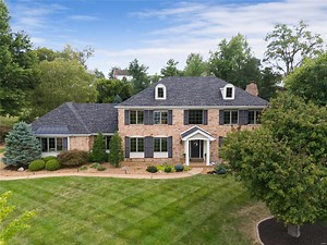 542 Corley Dr, Chesterfield, MO 63017 - MLS 24059191 - Coldwell Banker