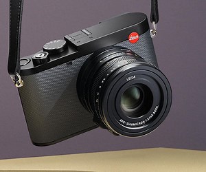 Leica Q3 43 Pocket Shooter Captures Photos from a Natural Point of View