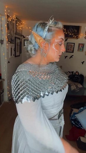 The winter we’ve all been waiting for ❄️. Chainmaille shoulder piece: @daisy_in_chains Belt and crown: @roxyrosecreations .#weirdgirl #elfgirl #elvesofinstagram #fantasycosplay #wintercosplay #fantasycore #royalcore | Roxy Rose Creations