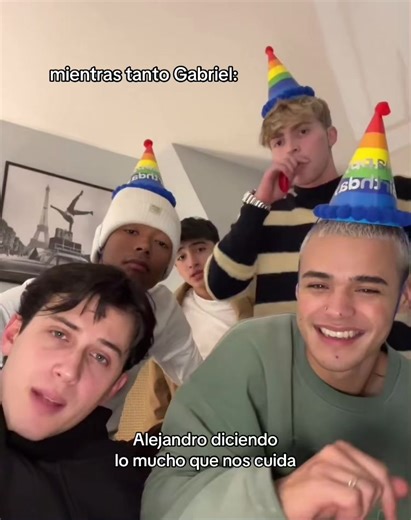 Gabi eres muy inoportuno. (Igual los amamos) 😭💙 #STBV #Gabi #GabrielBermudez #santosbravos #fyp