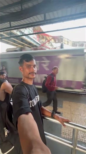 Mumbai Lukel train station 🚉