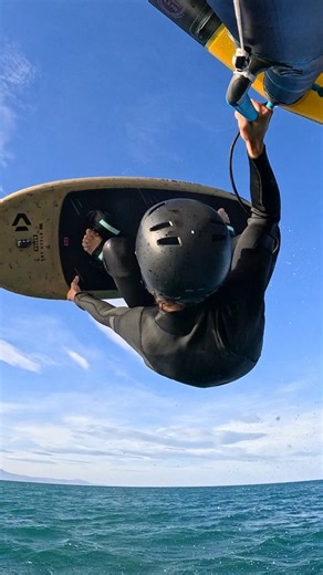 Hugo Ferrer Rufino on Instagram: "LIGHT WIND FREESTYLE ✌️ @wet_valencia @wet_watersports @duotone.wing.spain @duotone.wing @duotone.foiling.spain_ @duotone.foiling @ion_spain @ion_international @wingfoildaily @planetfoil @wing.tricktionary #wingfoildaily #planetfoil #wingtricktionary #watersports #wingfoiling #foiling #freestyle #tricks #lightwind #fun #nicesesh"