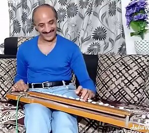 We really enjoyed listening to this Banjo cover on popular song 'Tere Chehre Se Nazar'. 😍💗 #Saregama #SaregamaMusic #Retro #RetroSong #PuraaneGaane #TereChehreSeNazar #KabhiKabhie #LataMangeshkar #KishoreKumar #InstrumentalCover #BanjoCover | Saregama