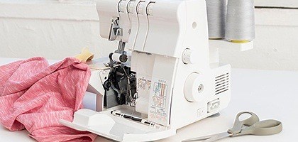 Meilleur avis sur les surjeteuses : test et expérience complète