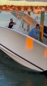 Missed Dock Line Throw Causes Instant Chaos!