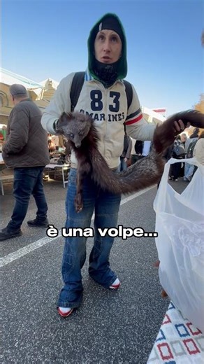 THEY SELL ANIMALS AT ROME'S MARKETS 🦊