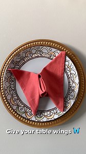 7K views · 55 reactions | Stunning butterfly napkin fold! Simple to create but so elegant #napkinfolding #clothnapkins #origami #hostesswiththemostess #hosting | Annie Lynn | Facebook